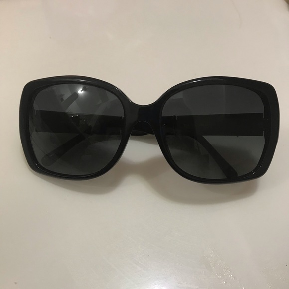 Burberry sunglasses - Picture 1 of 7